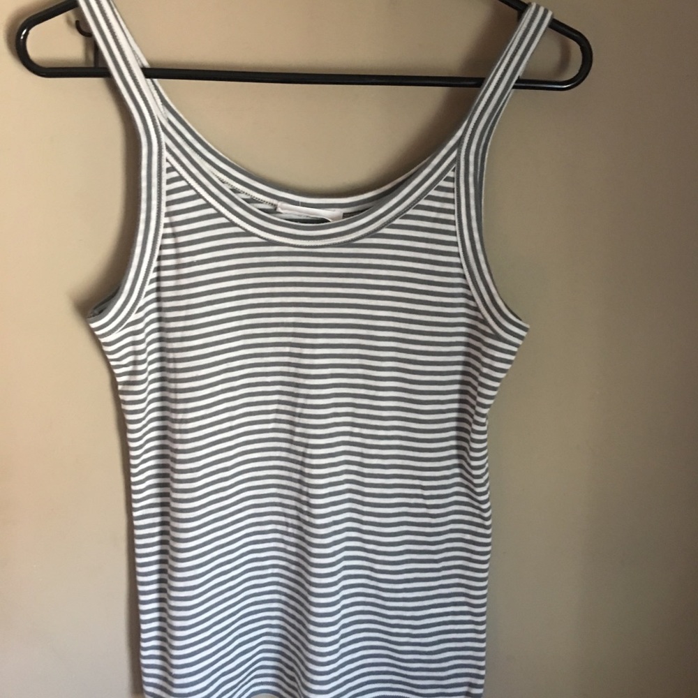 Woman’s small tank top